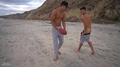 Reproducir Sus primeras vacaciones juntos: playa, diversión y mucho sexo