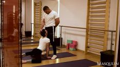 Riproduci Bel cazzo che la maestra di danza mi picchia..