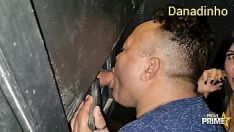 Reproduzir Cuidado com quem te chupa no Gloryhole