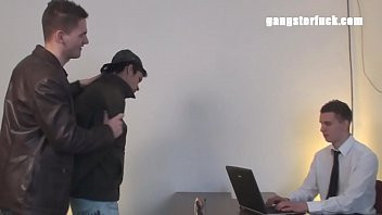 Abspielen Das Vorstellungsgespräch endet mit echtem Sex