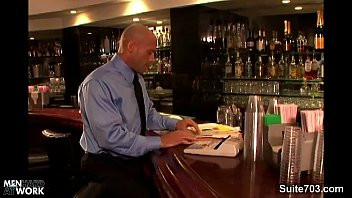 Redă Șeful restaurantului ajunge să se fută cu bucătarul