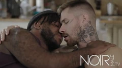Riproduci Il fratellastro condivide la sua BBC: un'esperienza anale gay con Zak Bishop e Micah Martinez