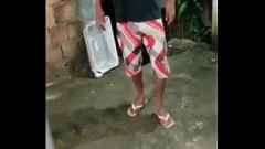 Reproduzir Garanhão latino 'Zé Droguinha' troca esposa por ligação gay em encontro amador