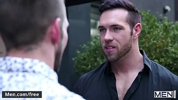 Riproduci Alex Mecum e Chris Harder scopano duramente sotto la doccia