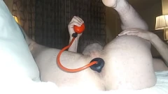 Redă Penetrație dublă: joc anal gay cu un vibrator mare