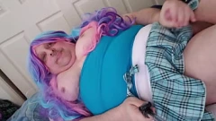 Redă Sesiune de masturbare intimă a unei travesti dolofane cu ejaculare satisfăcătoare