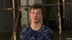 Redă Twink supus Alex Faux dominat de Sean Taylor în BDSM Encounter