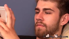 Redă Sesiune de masturbare solo a lui Paros Gay Jock Andrew cu bile mari