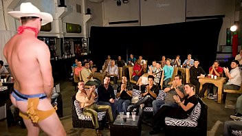Reproducir Todos estos gays están bien en la fiesta