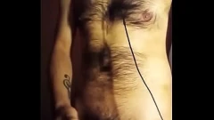 Reproduzir Espiando a sessão de webcam do Hairy Hetero Stud