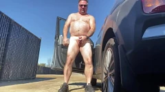 Redă Masturbare gay în aer liber: Cumshot și expunerea penisului
