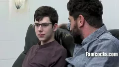 Riproduci Divertimento in famiglia tabù: lo zio di Dakota Lovell gli scopa il culo stretto
