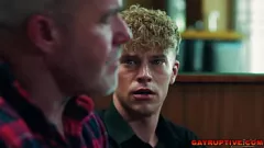 Reproduzir Peludo maduro Dale Savage Rims e fode a bunda apertada de Harley Xavier em intensa sessão gay