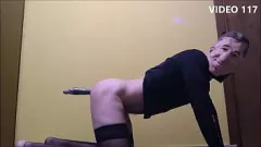 Reproducir Fisting maricón extremo: gran culo boquiabierto con un pepino enorme