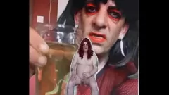 Odtwórz Biseksual Sissy Exposed: sikanie i połykanie w części 2