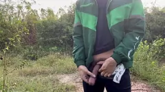 Reproduzir Hard Cock nega minha tentativa de mijar ao ar livre: masturbação solo amadora asiática