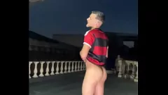 Riproduci Il fan del calcio brasiliano pieno di sperma diventa cattivo in pubblico