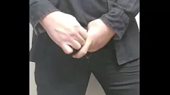 Reproduzir Latino mexicano gordinho dispara sua carga antes de sair