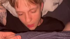 Riproduci Scopa un dolce ragazzo in bocca e finisci con un bel pompino gay e sesso anale