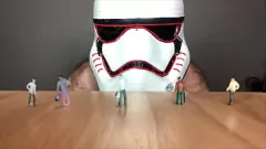 Reproducir Stormtrooper gigante dominante se tira pedos a un chico solitario encogido en una intensa acción anal vore