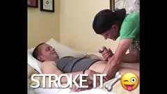 Reproduzir Hungry Pig Daddy Deepthroats e engole meu pau grosso depois de dias de afiação em Sacramento