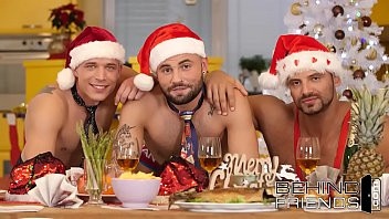 Afspelen De reünies van vrienden met Kerstmis is om te genieten van ..