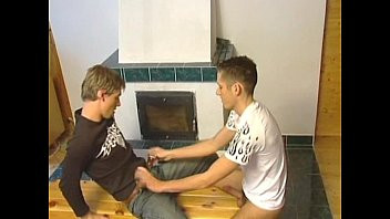 Reproduzir Blowjobs entre dois rapazes