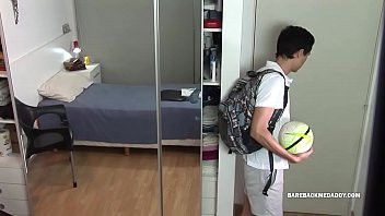 Reproduzir Seu professor católico quebrou a bunda em troca de dinheiro