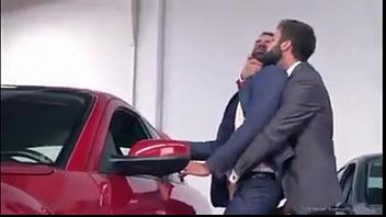 Riproduci Voglio solo che i miei clienti se ne vadano felici.