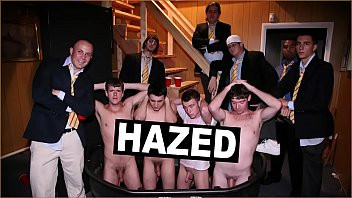Play Novice students fucking in a gay orgy