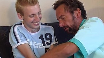 Riproduci Cose che puoi fare con il ragazzo delle pulizie