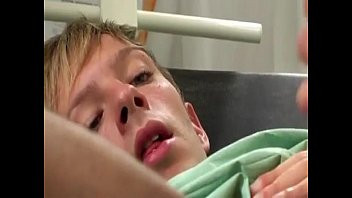Play Fucking in the doctor's office