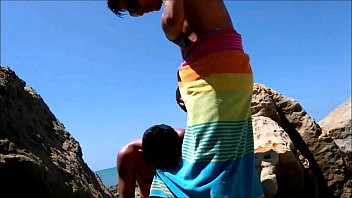Jouer Colombiens gays baisent fort sur la plage