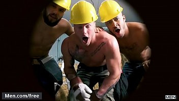 Play Hunk and vicious workmen having fun with a couple of college twentysomethings.