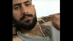 Reproducir Guapo oso árabe nos regala una corrida muy abundante