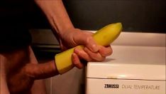 Afspelen Met wat ik haat fruit en hoe lekker deze banaan is.