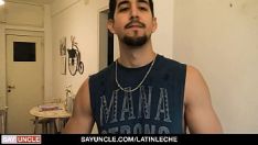 Riproduci Stava correndo quando gli hanno offerto soldi per il sesso
