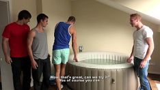 Reproducir Amigos prueban un jacuzzi y terminan follándose a todos