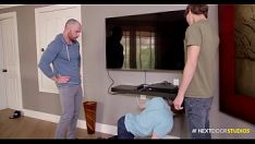 Play The couple ended up fucking the television technician